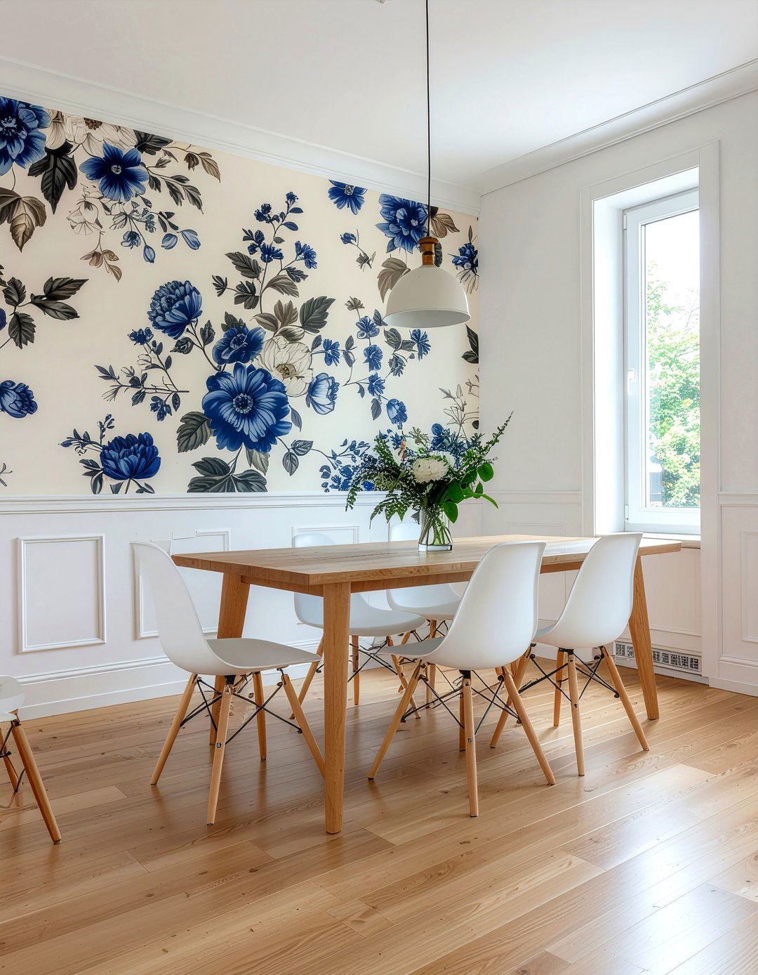 Floral wallpaper dining room - 30 restored dining room ideas