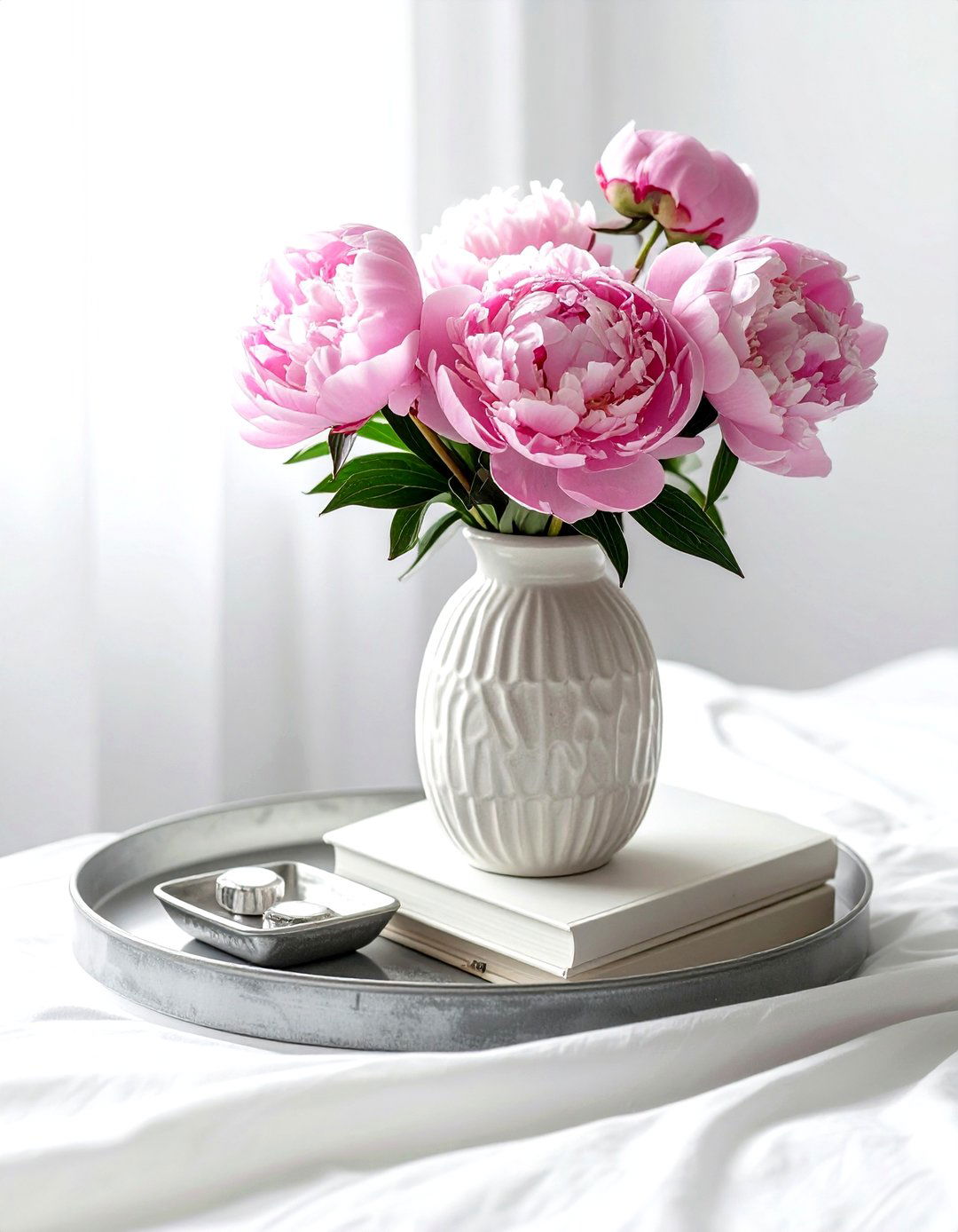 Flower Vase On Tray - 30 coffee table tray styling ideas