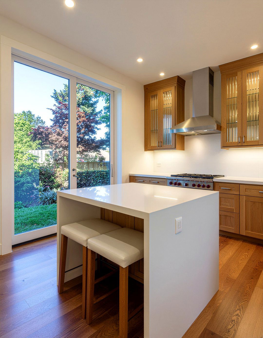 Fluted Glass Kitchen Cabinets - 30 glass front kitchen cabinet ideas