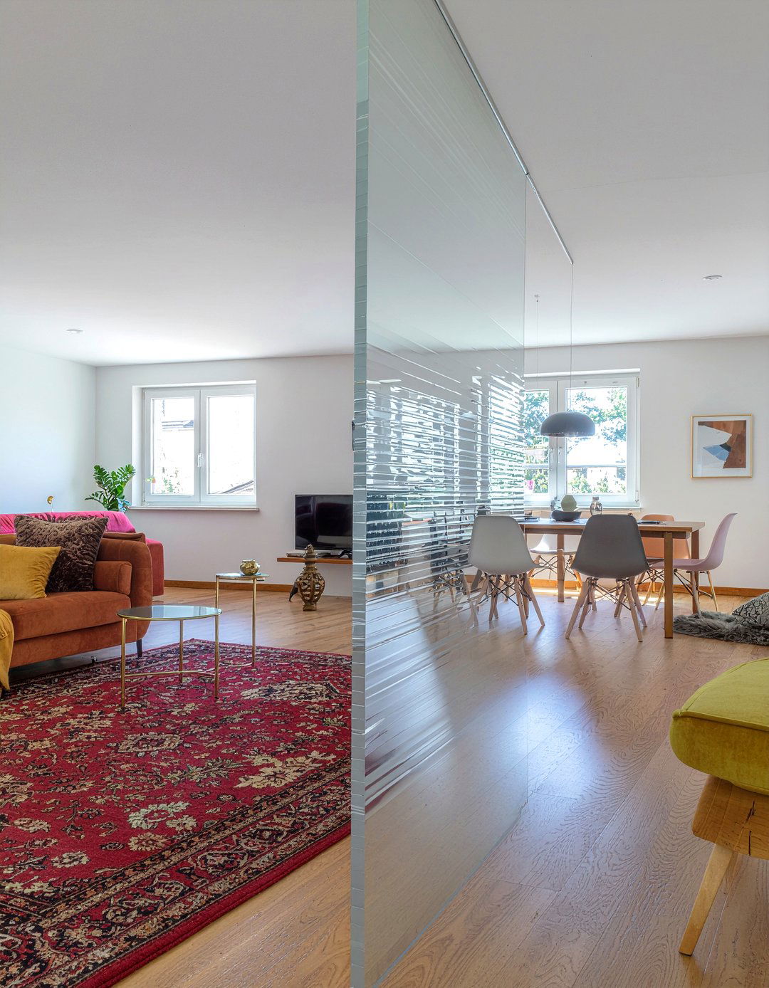 Fluted Glass Partition - 30 living room privacy glass ideas