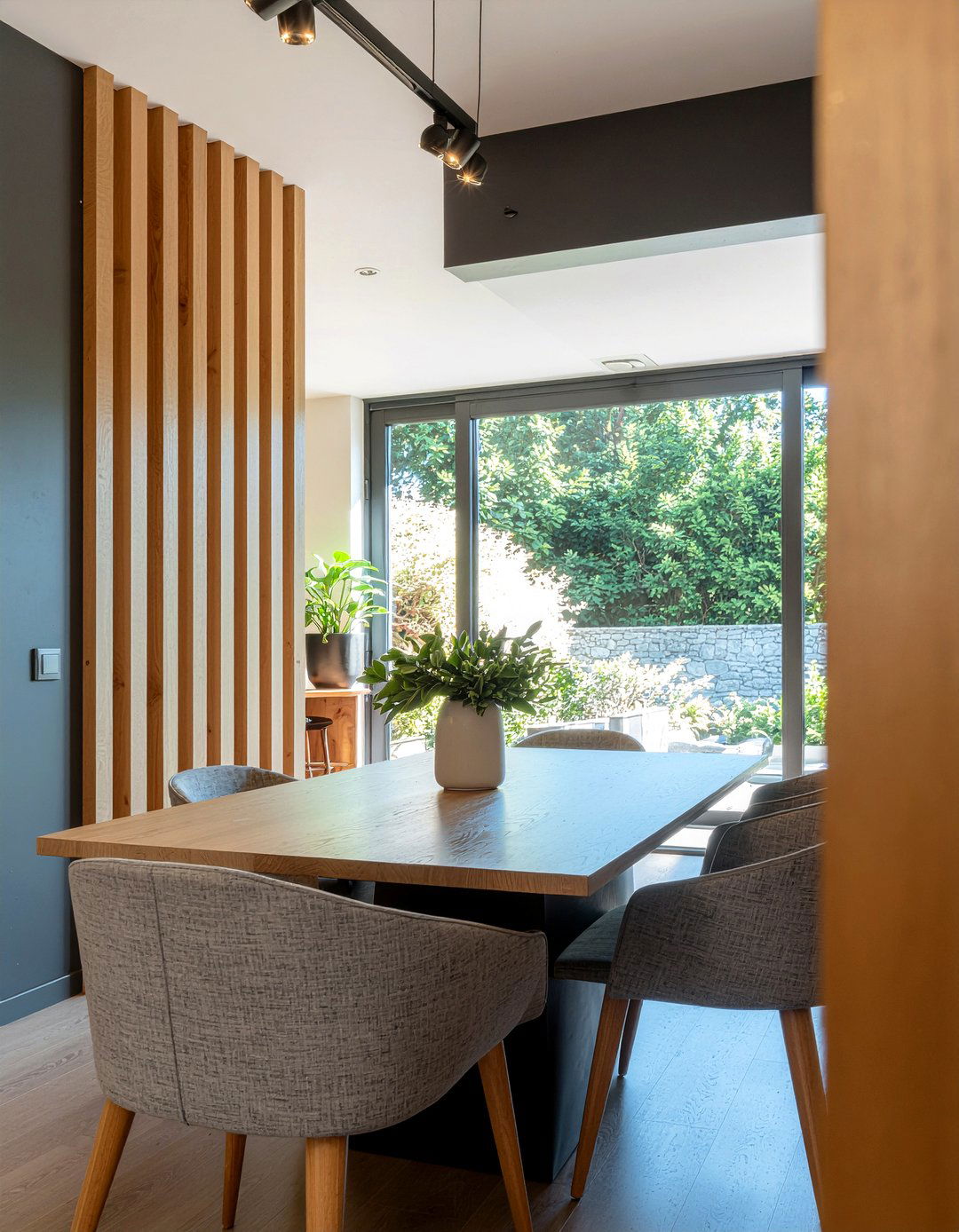 Fluted Wall Panels - 30 bold dining room ideas