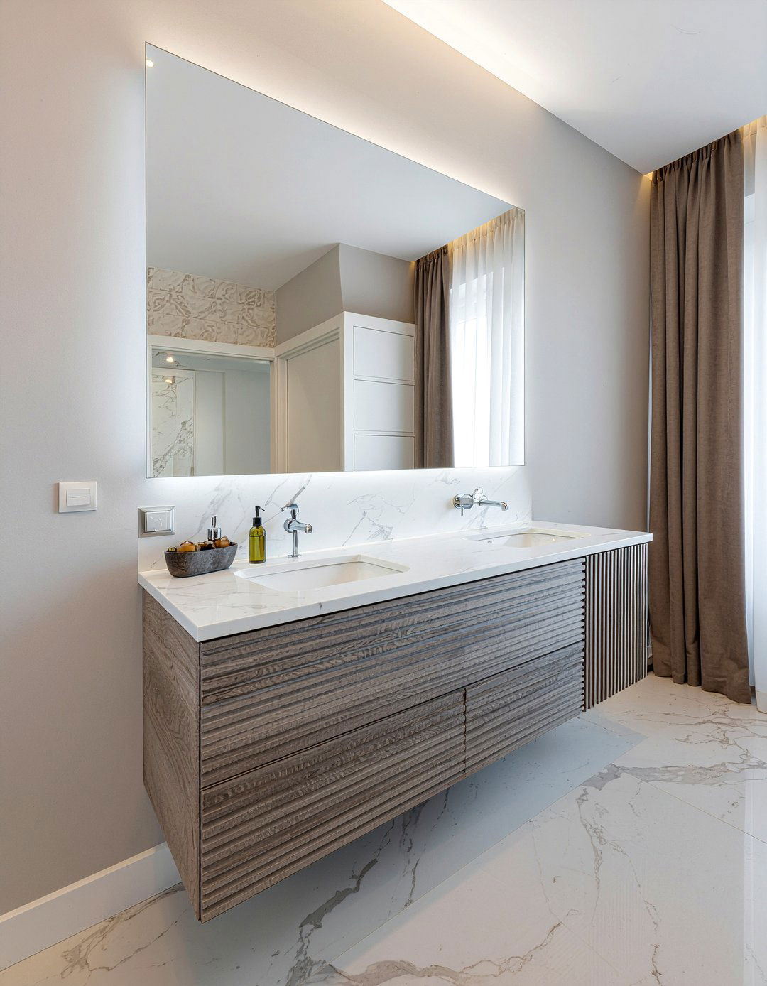 Fluted bathroom vanity - 30 primary bathroom ideas