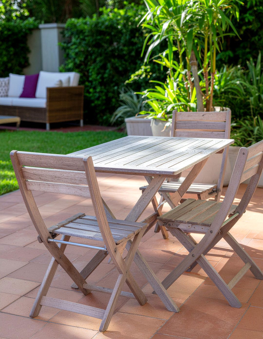 Foldable Teak Furniture - 30 outdoor dining area ideas