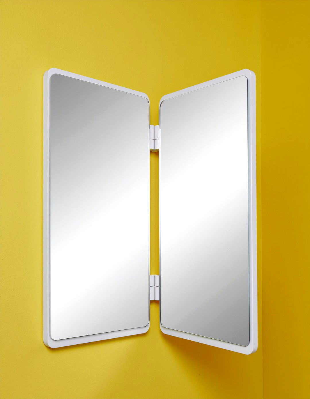 Folding Magnifying Mirror - 30 magnifying mirror bathroom ideas