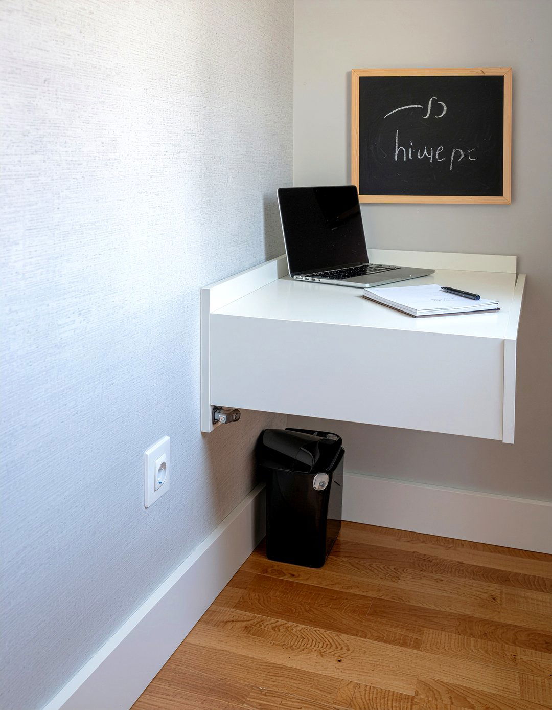 Folding Wall Mounted Desk - 30 bedroom desk ideas
