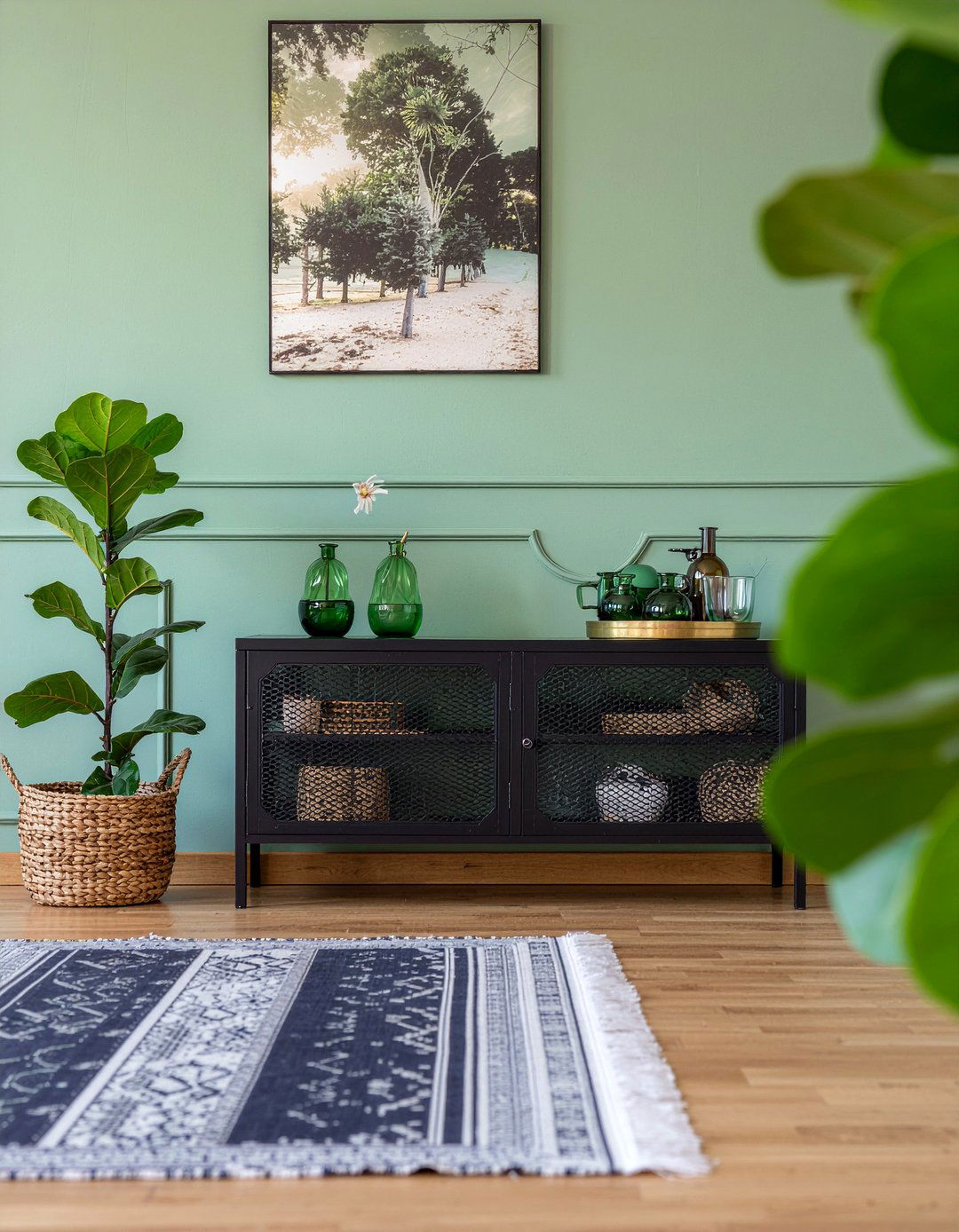 Forest green walls - 30 moody living room ideas