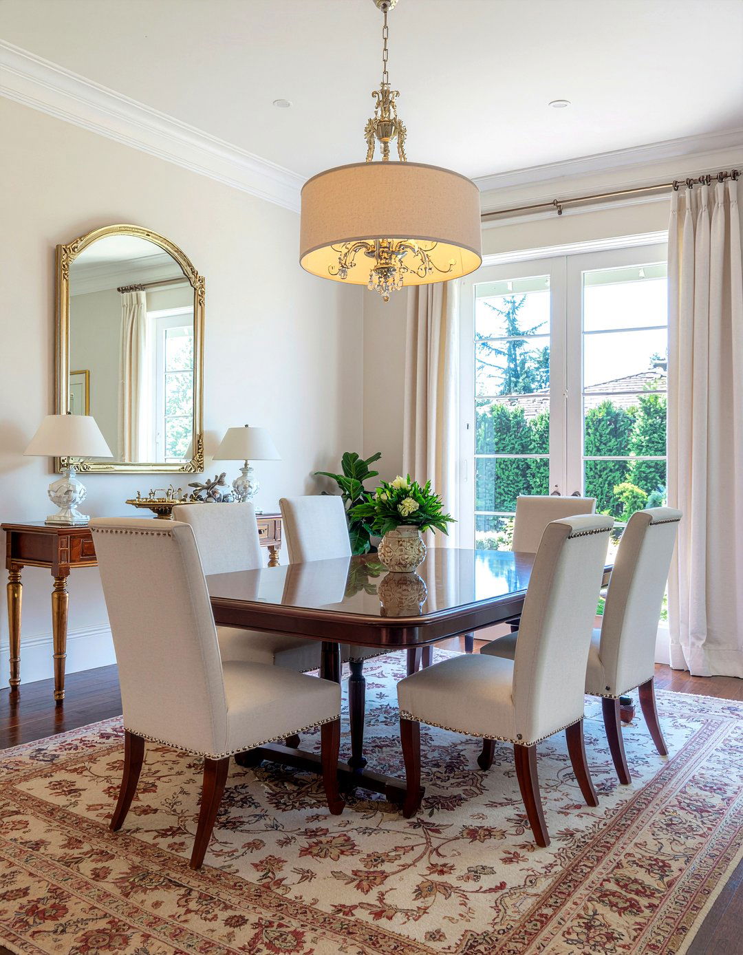 Formal Elegant Dining Room - 30 New Zealand dining room ideas