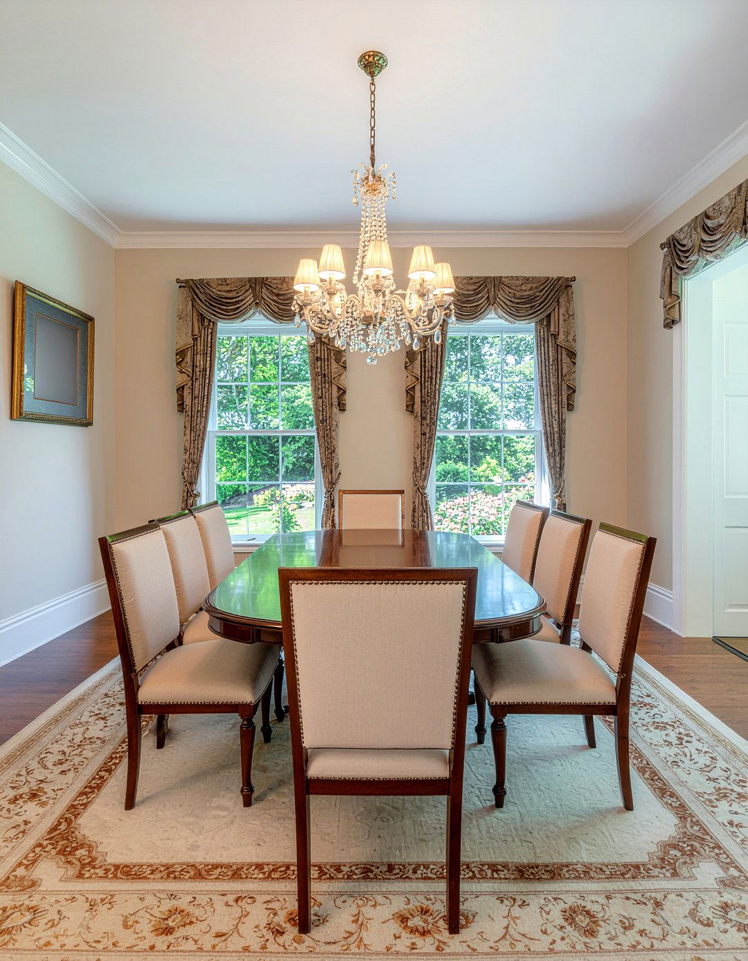 Formal Traditional - 30 dedicated dining room ideas