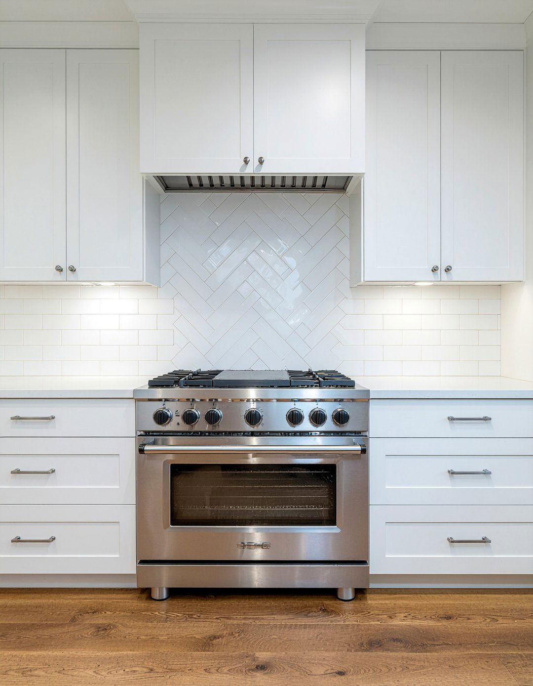 Framed Herringbone Backsplash - 30 herringbone backsplash kitchen ideas