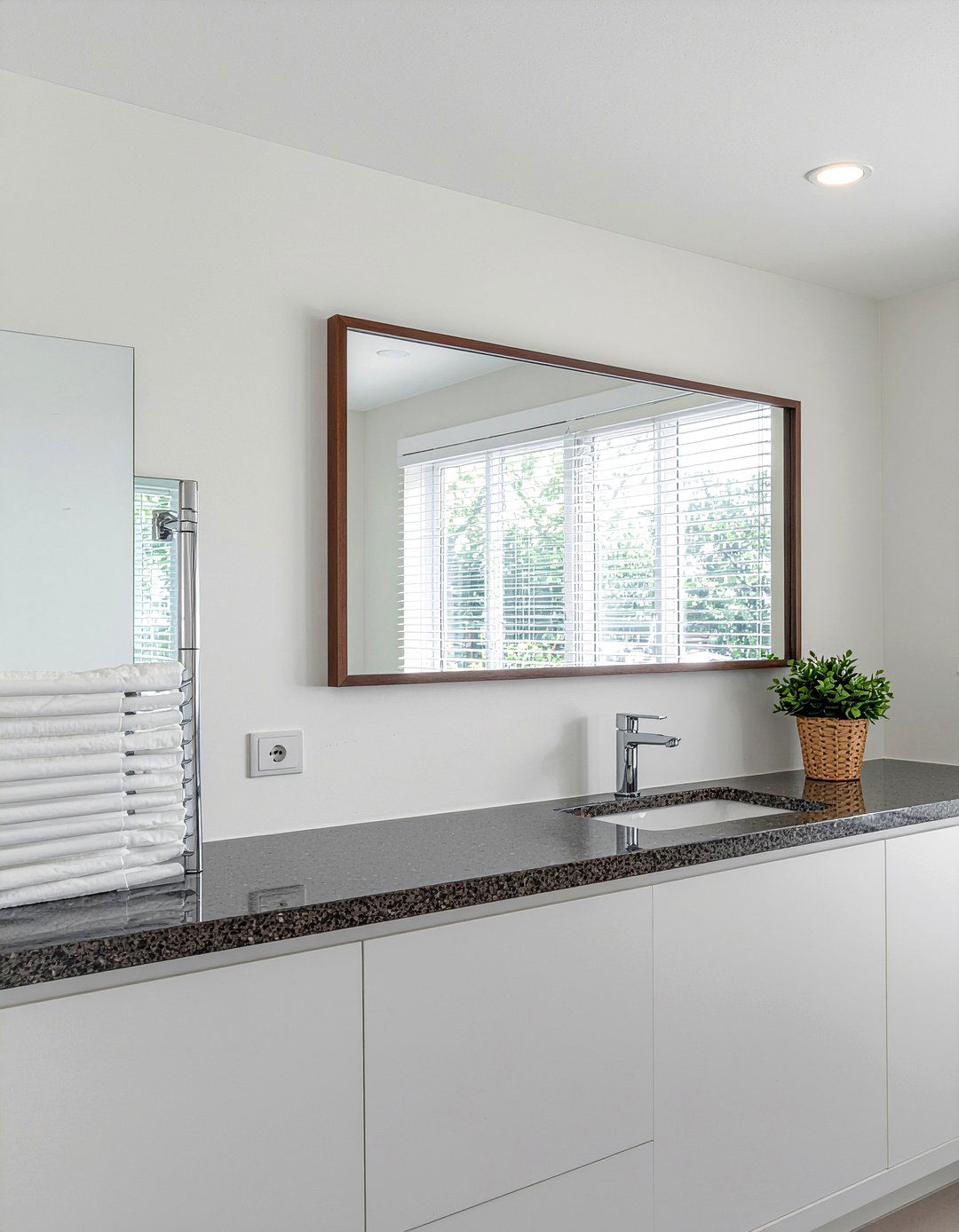 Framed bathroom mirror - 30 affordable bathroom ideas