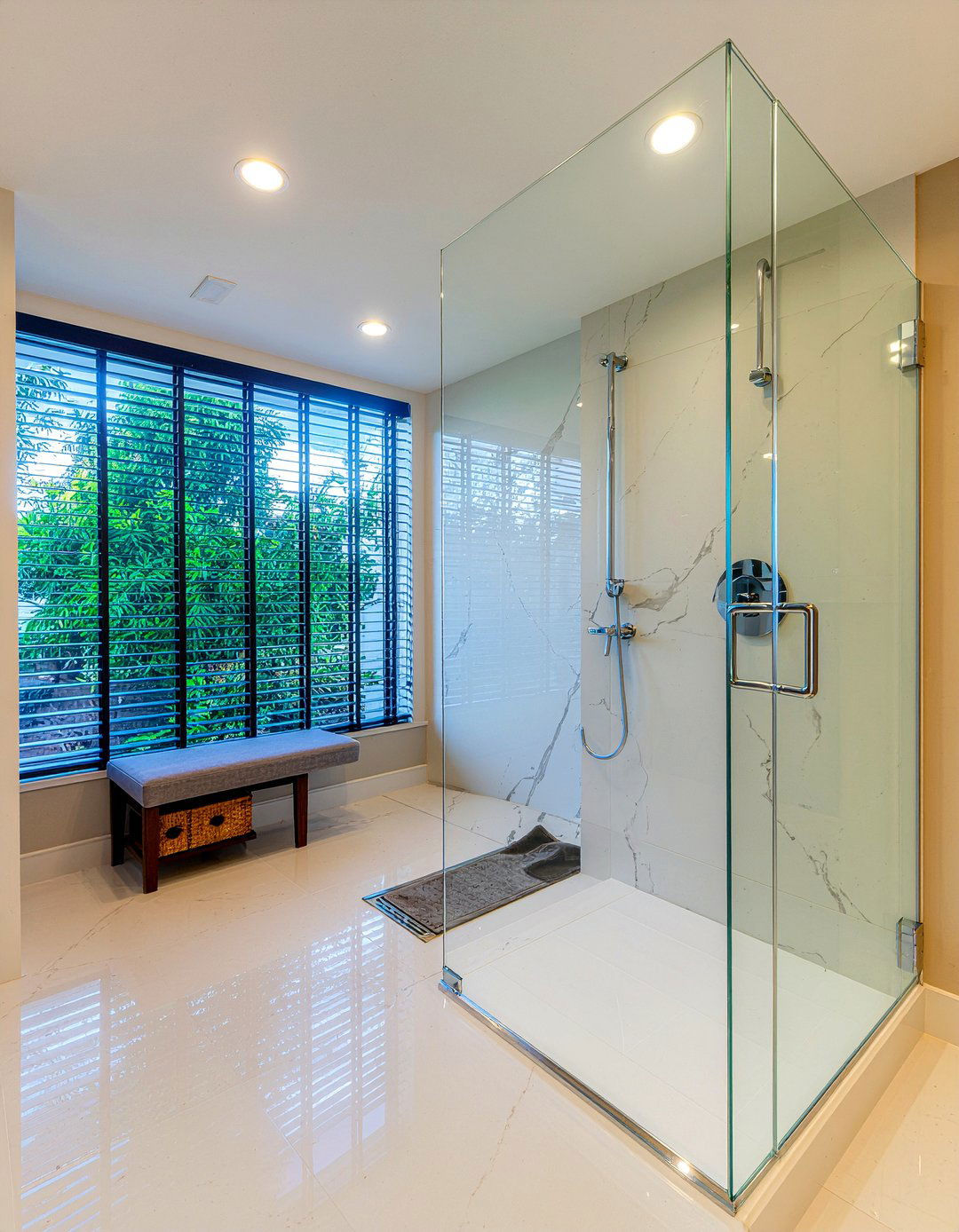 Frameless Glass Shower - 30 bathroom focal point ideas