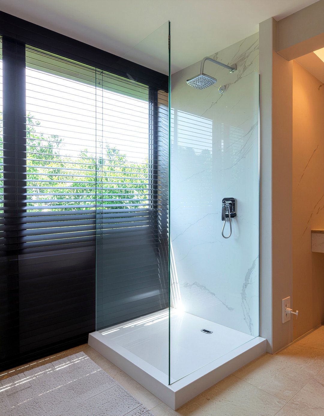 Frameless Glass Shower Enclosure - 30 resort bathroom ideas