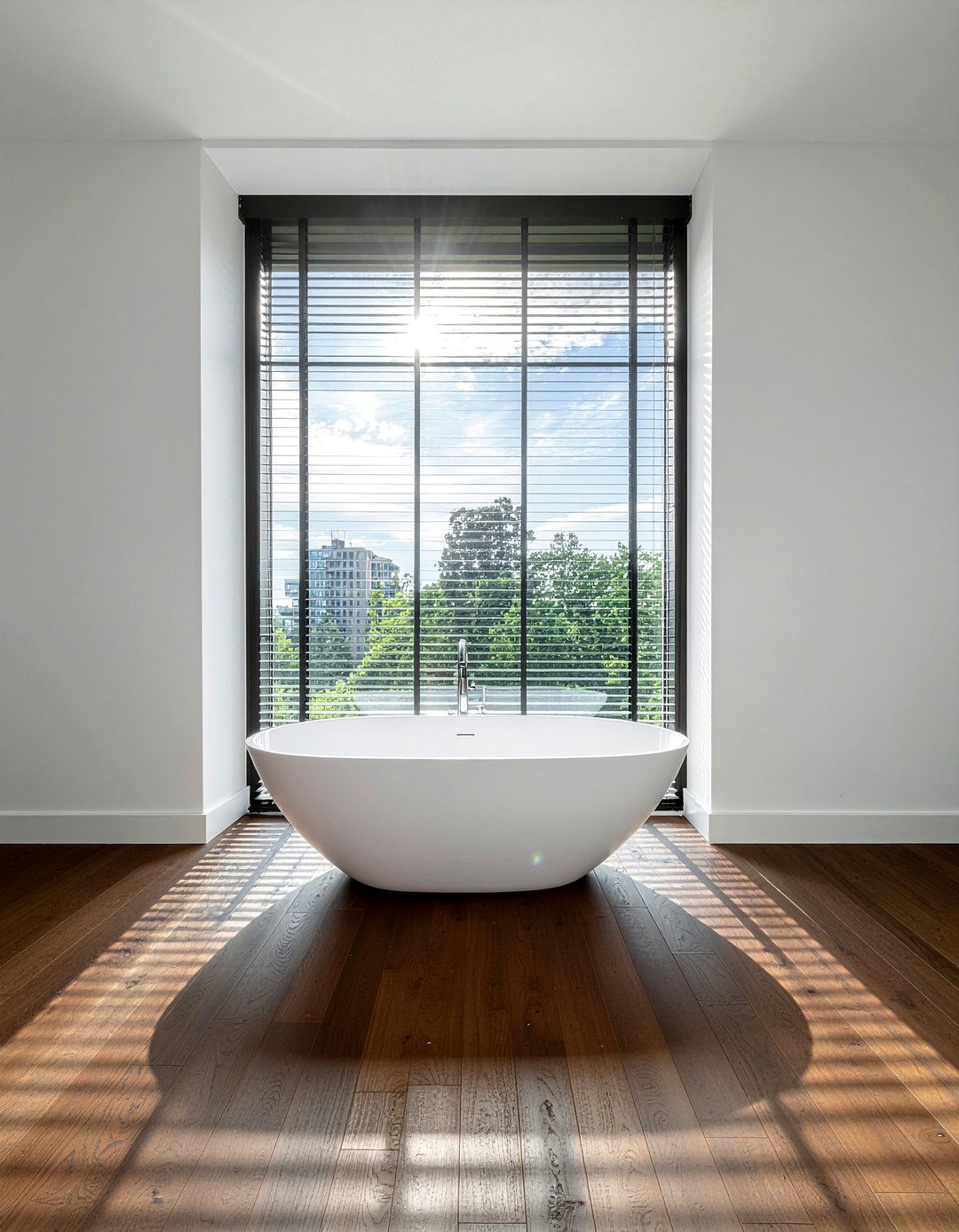 Freestanding Bathtub - 30 luxury bathroom ideas