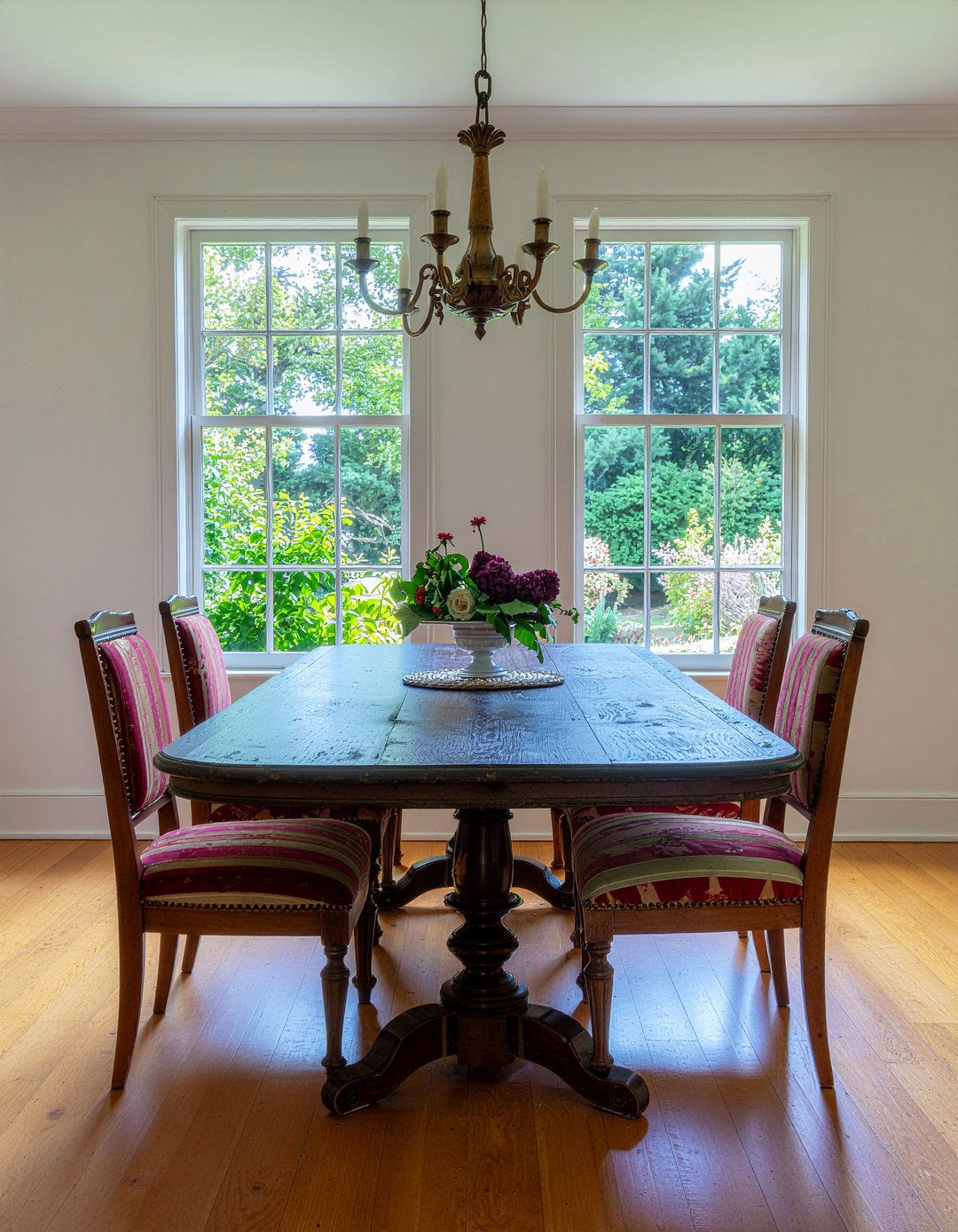 French Country Dining Room - 30 dining room Sunday dinner ideas