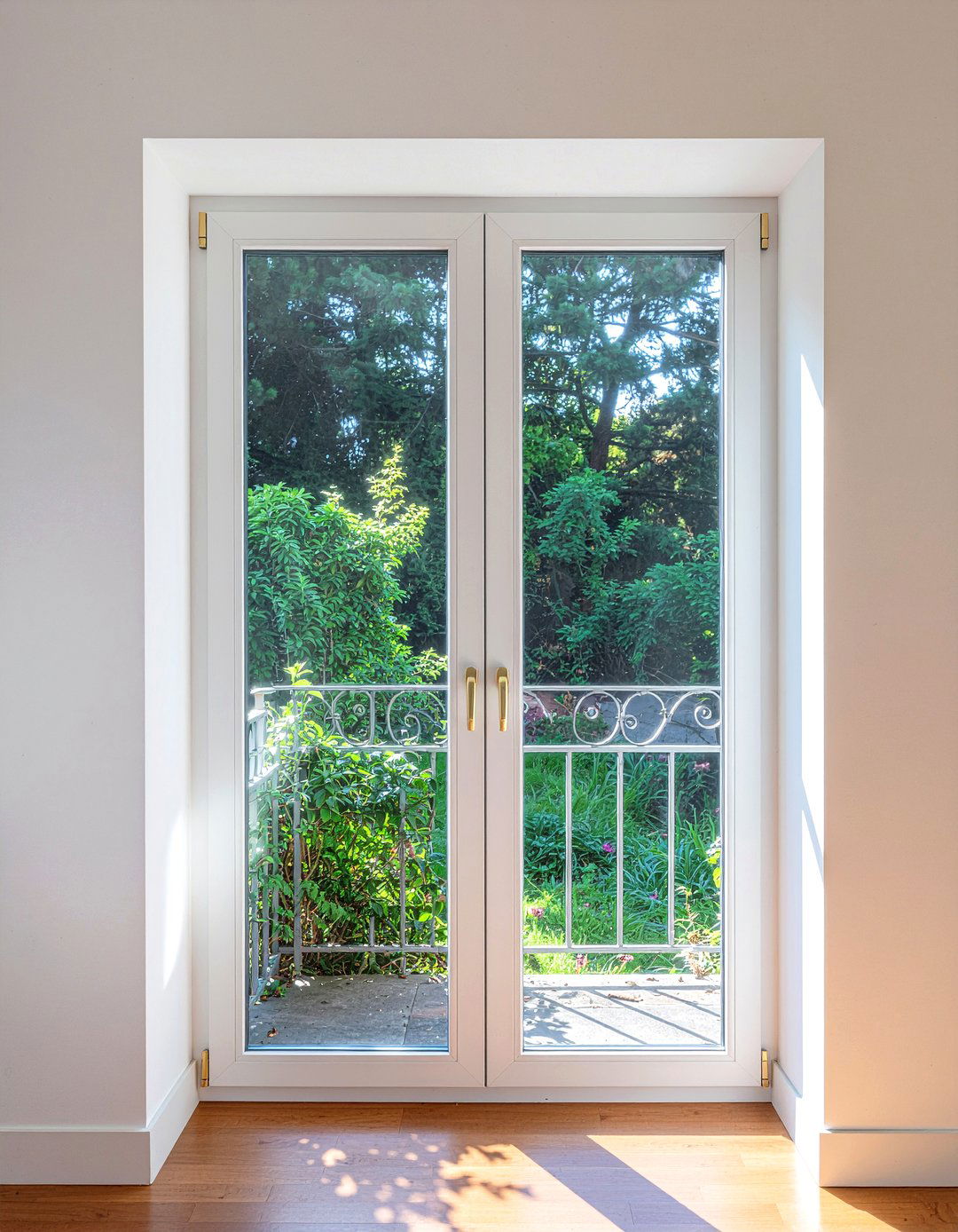 French bedroom door - 30 bedroom door designs