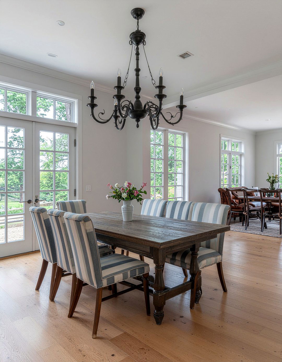 French country chandelier dining room - 30 rustic chandelier dining room ideas