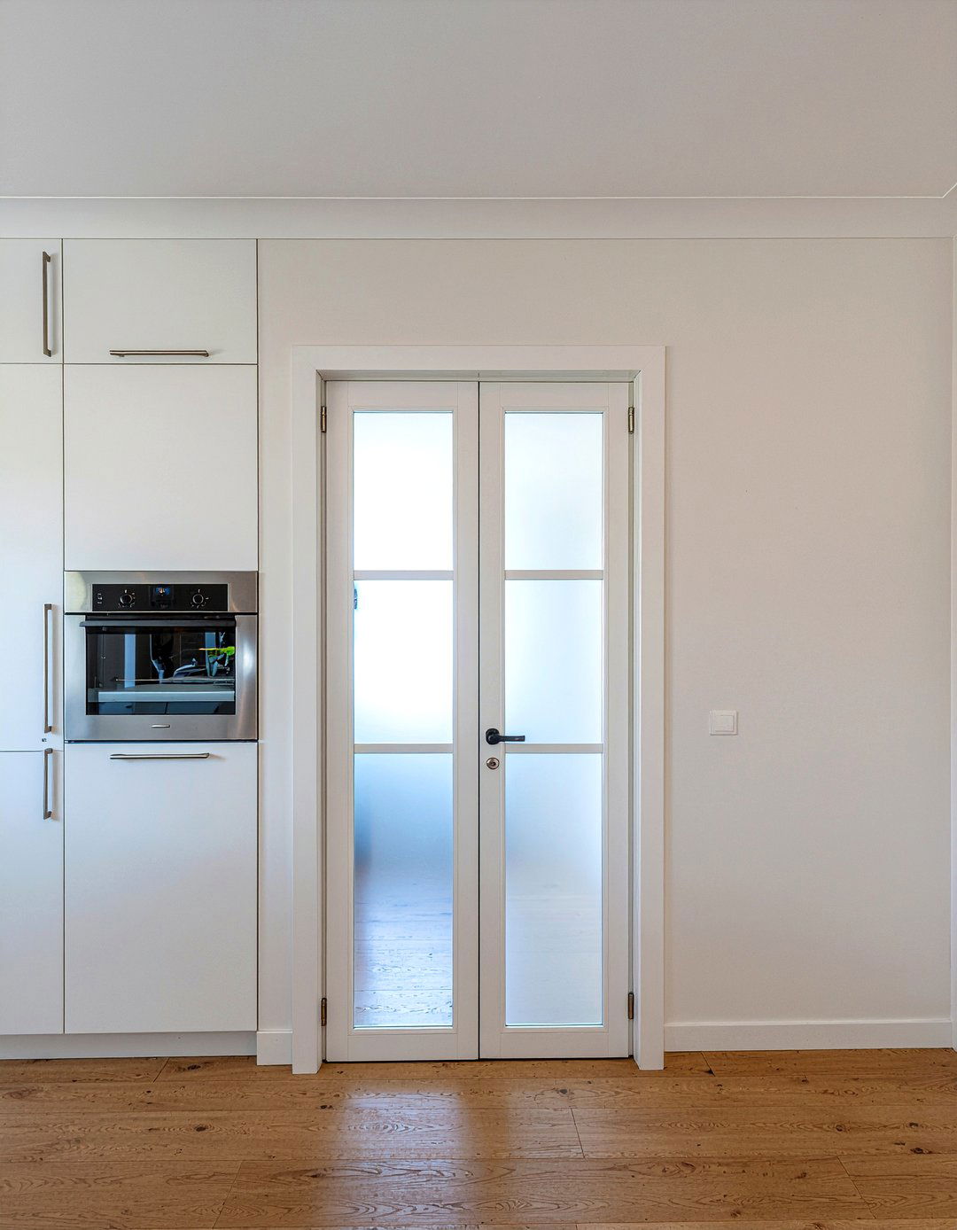 Frosted glass kitchen doors - 30 kitchen door ideas