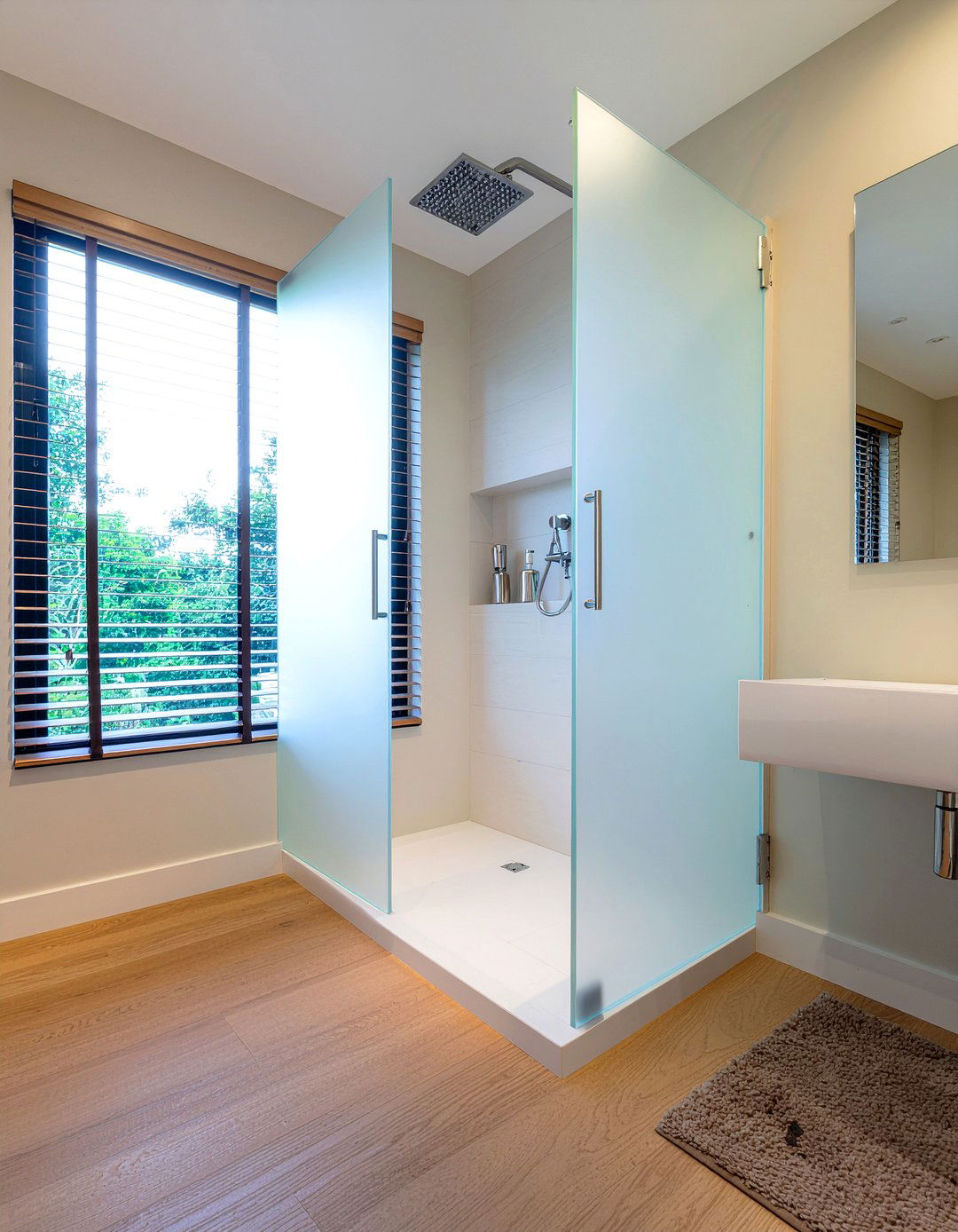 Frosted glass walk in shower - 30 glass bathroom ideas