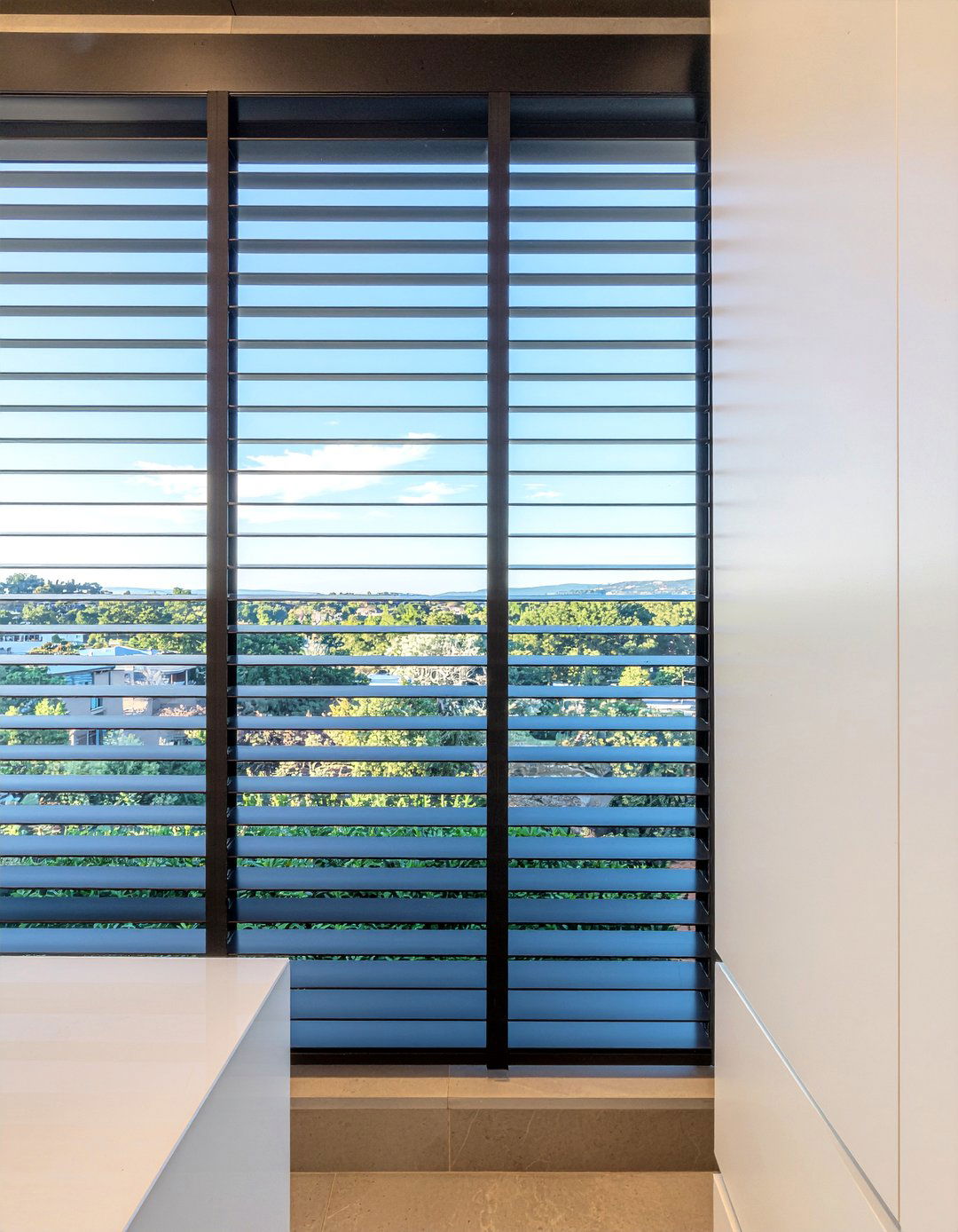 30 Beautiful Bathroom Shutter Ideas for Privacy and Style