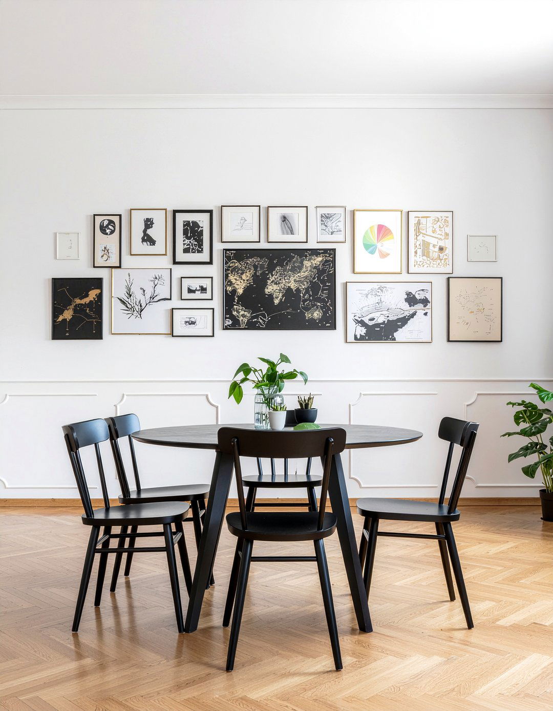 Gallery Wall Dining Room - 30 Georgetown dining room ideas