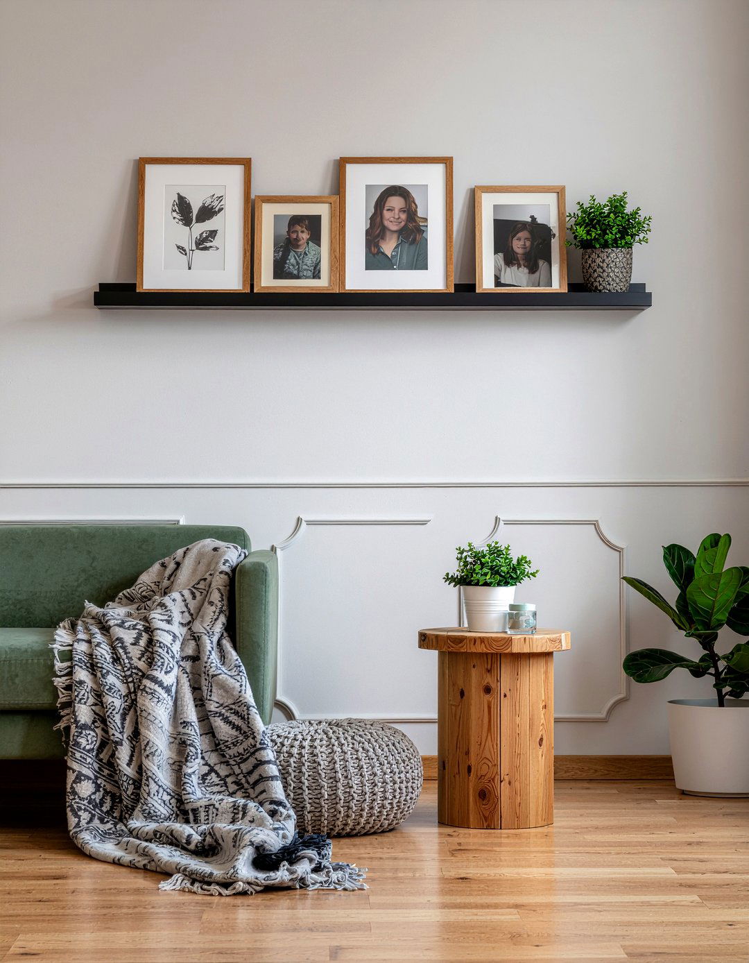 Gallery Wall Niche - 30 living room niche ideas