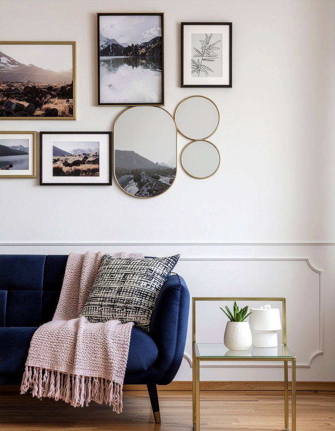 Gallery wall - 30 living room renovation ideas