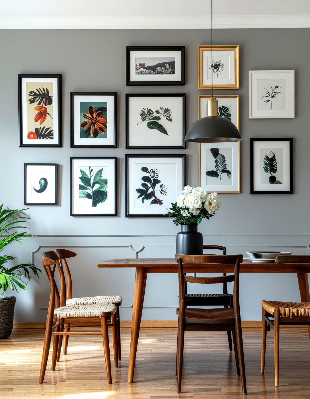 Gallery wall - 30 photo-worthy dining room ideas