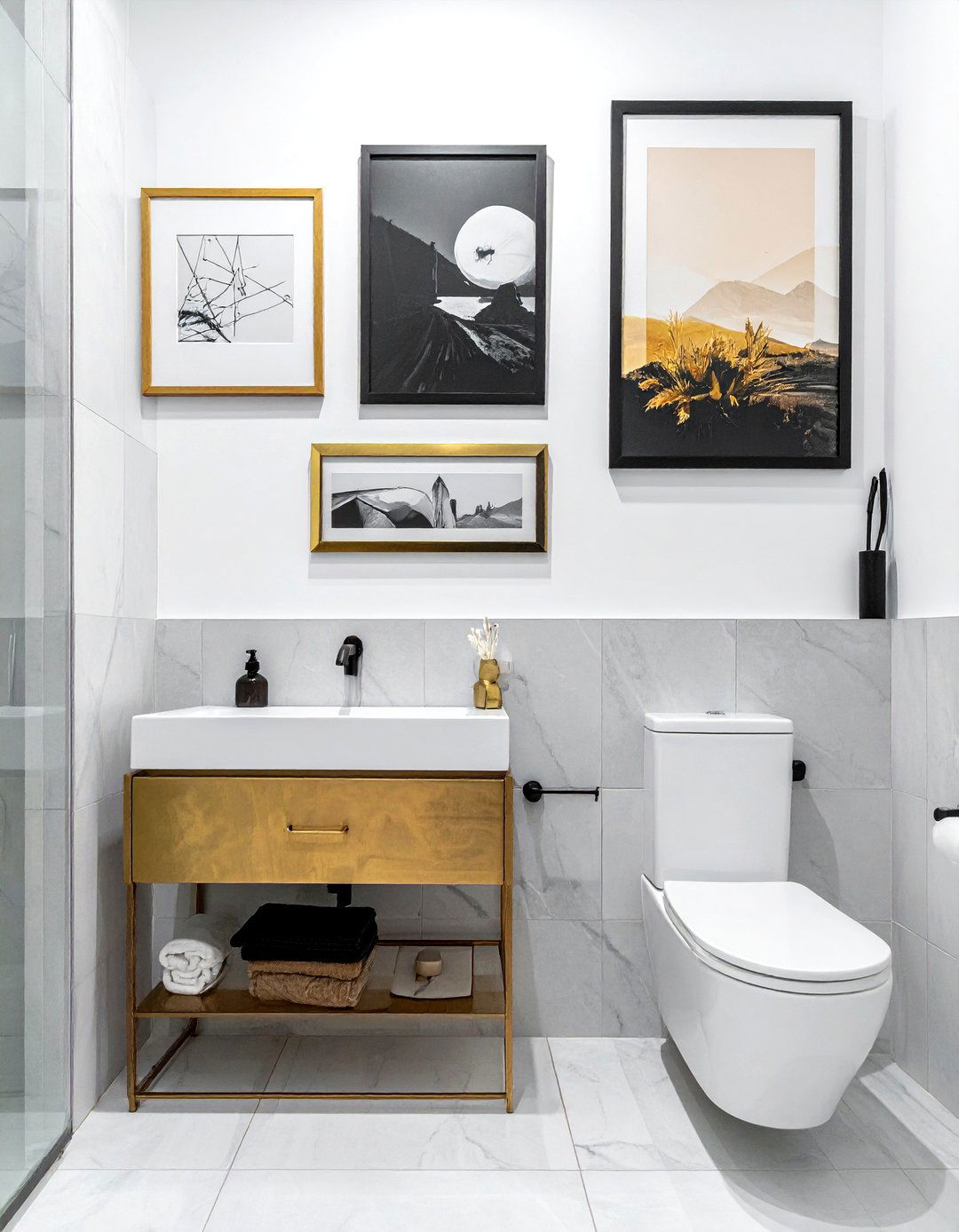 Gallery wall frames - 30 bathroom wall decor ideas