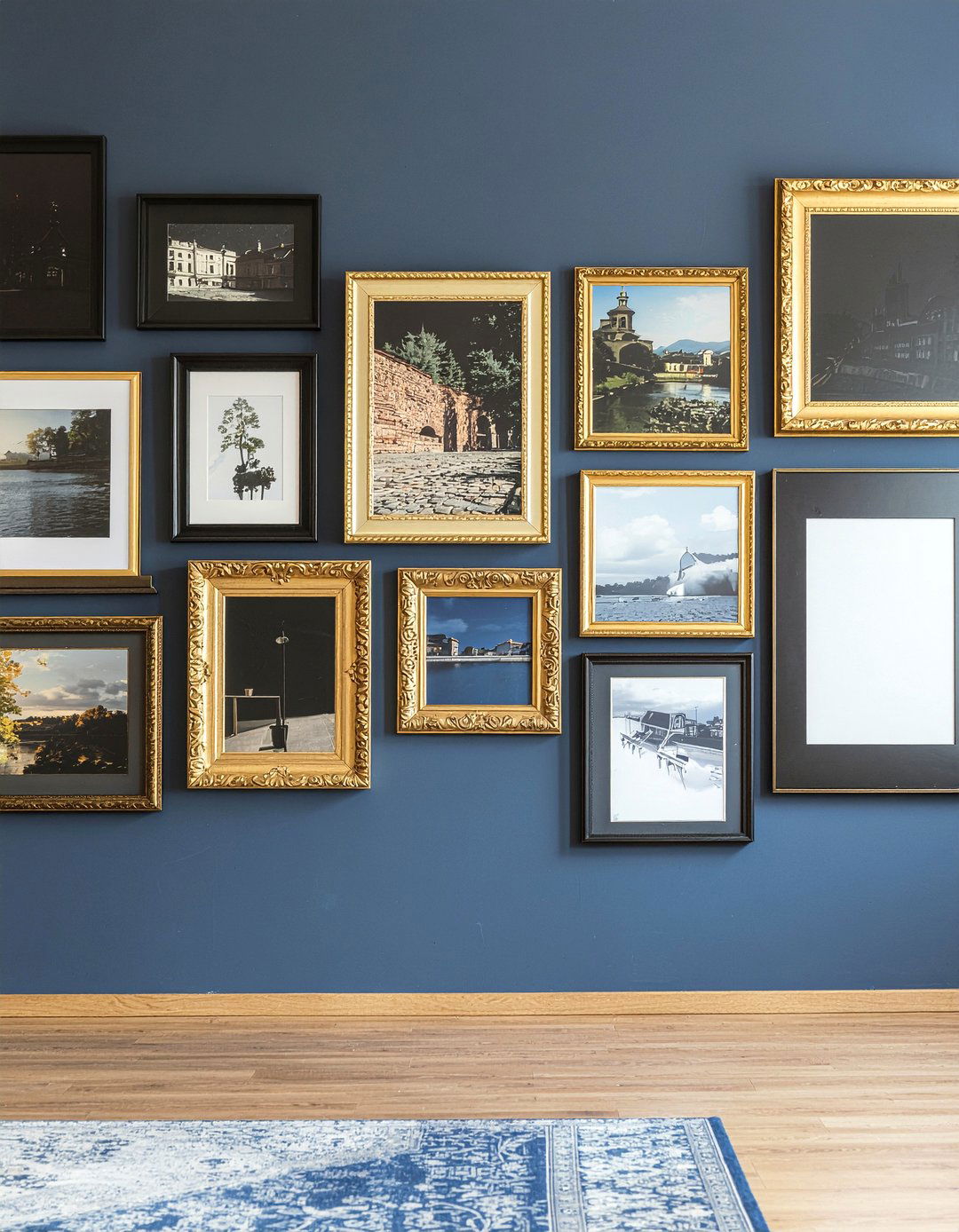 Gallery wall layout - 30 maximalist living room ideas