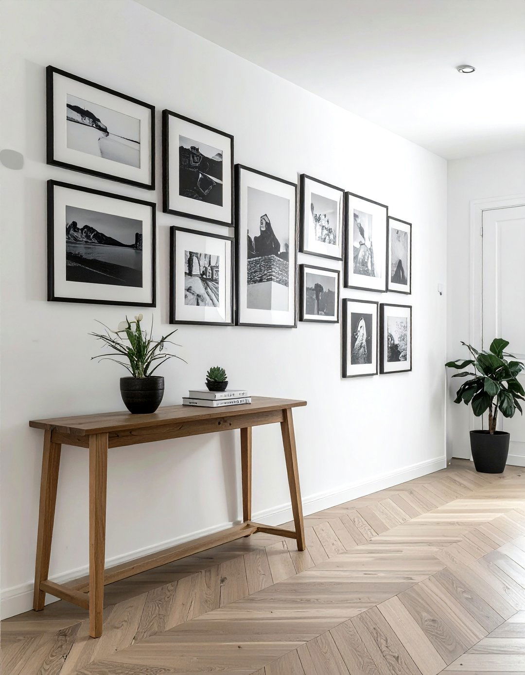 Gallery wall layout - 30 room refresh ideas