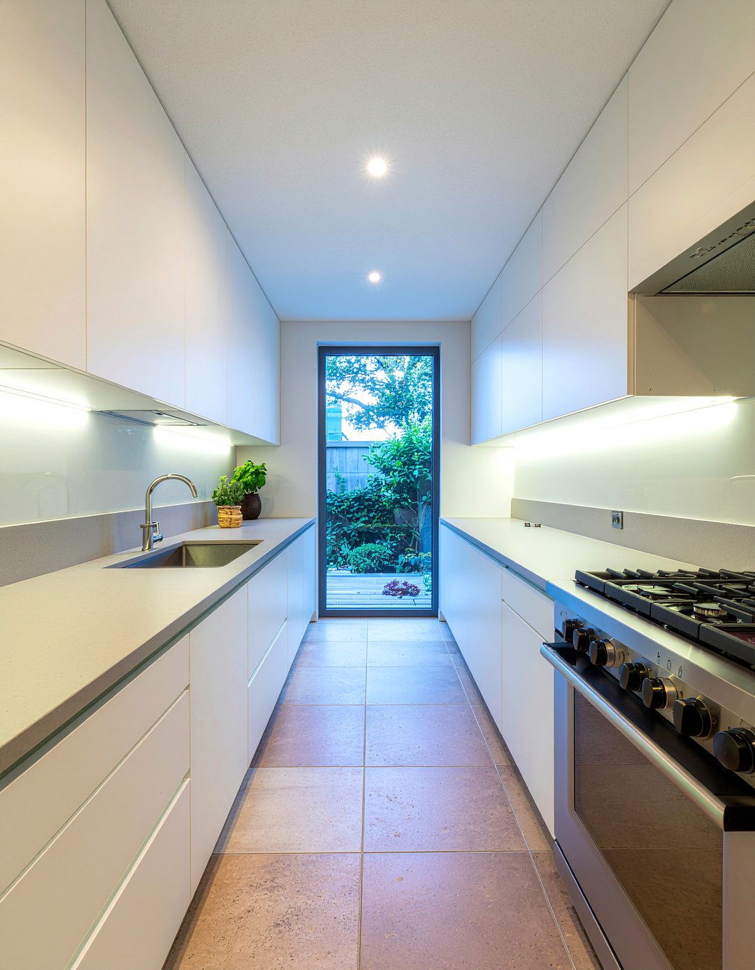 Galley kitchen remodel - 30 beautiful kitchen ideas