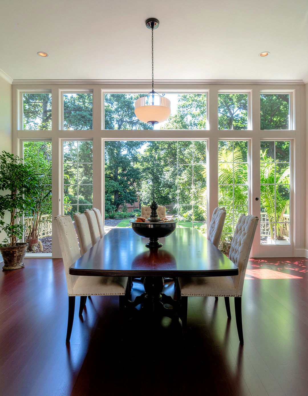 Garden District dining room - 30 New Orleans dining room ideas