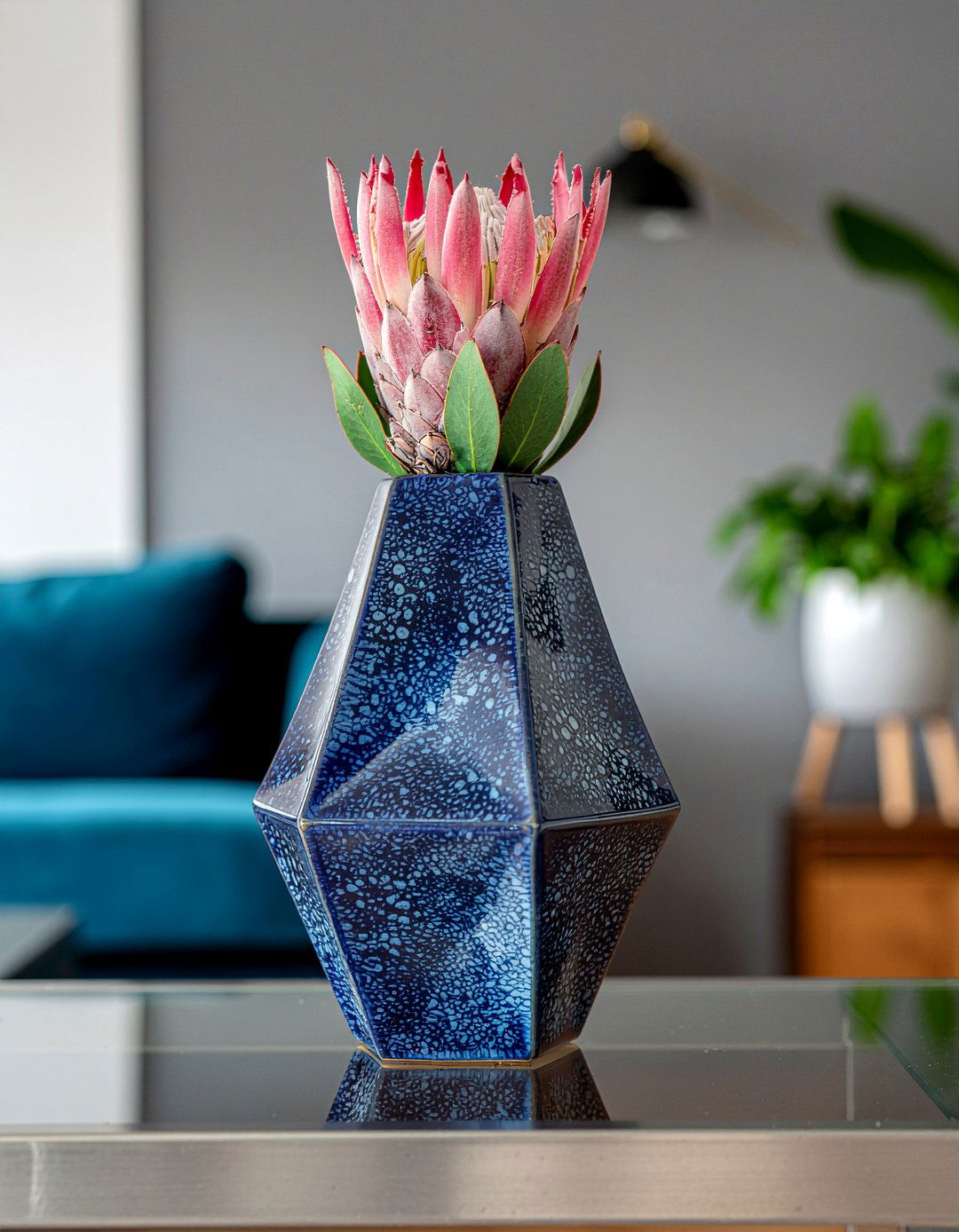 Geometric Ceramic Vase - 30 living room vase ideas