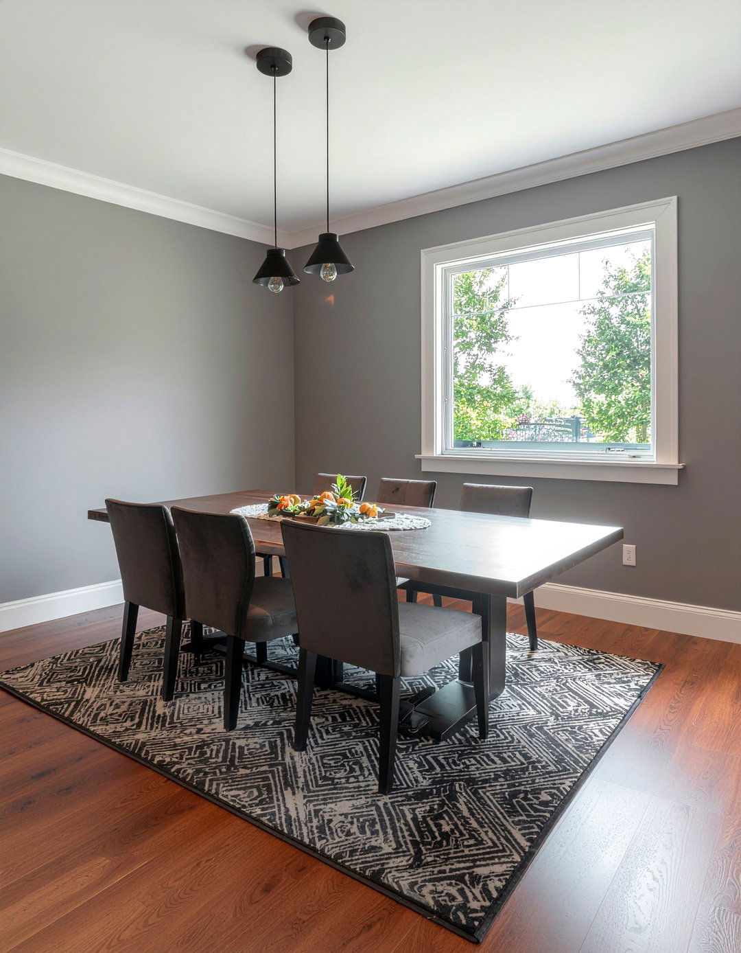 Geometric Trim - 30 dining room trim ideas