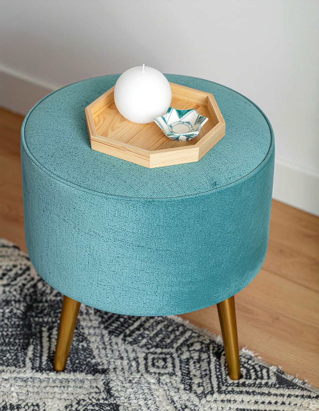 Geometric tray on solid ottoman - 30 living room tray ottoman ideas