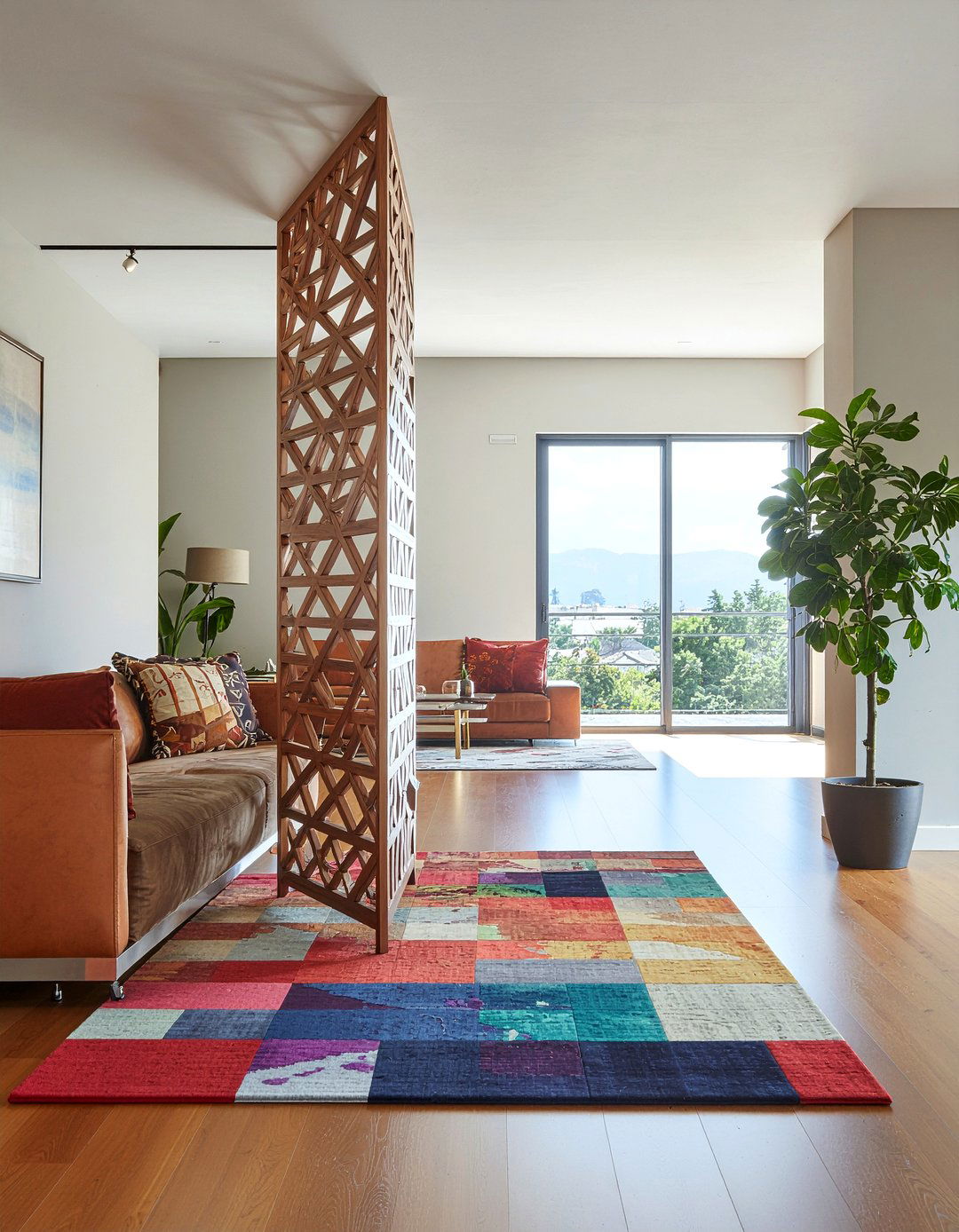 Geometric wood panel screen - 30 living room screen ideas