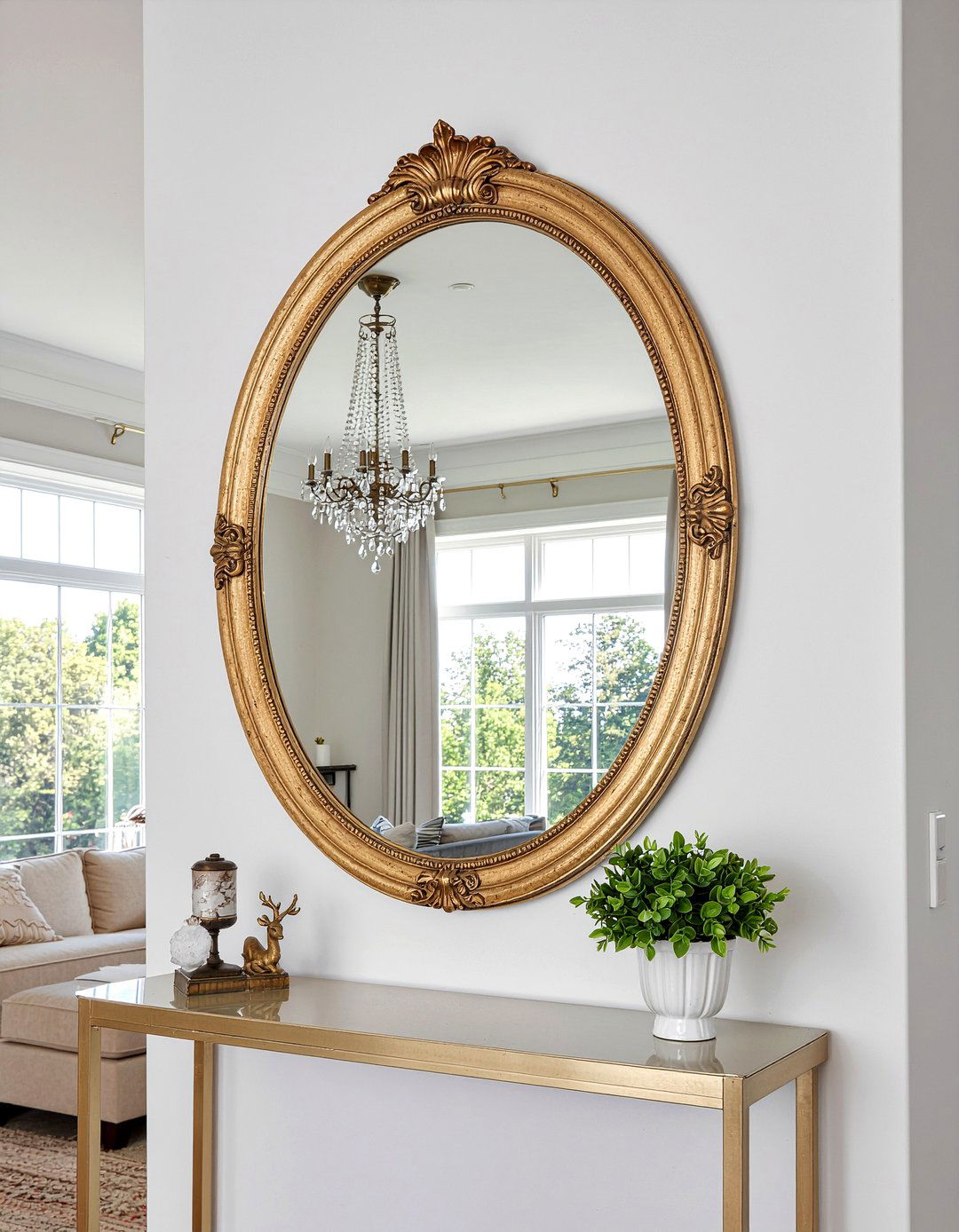Gilded wall mirror - 30 living room Regency furniture ideas