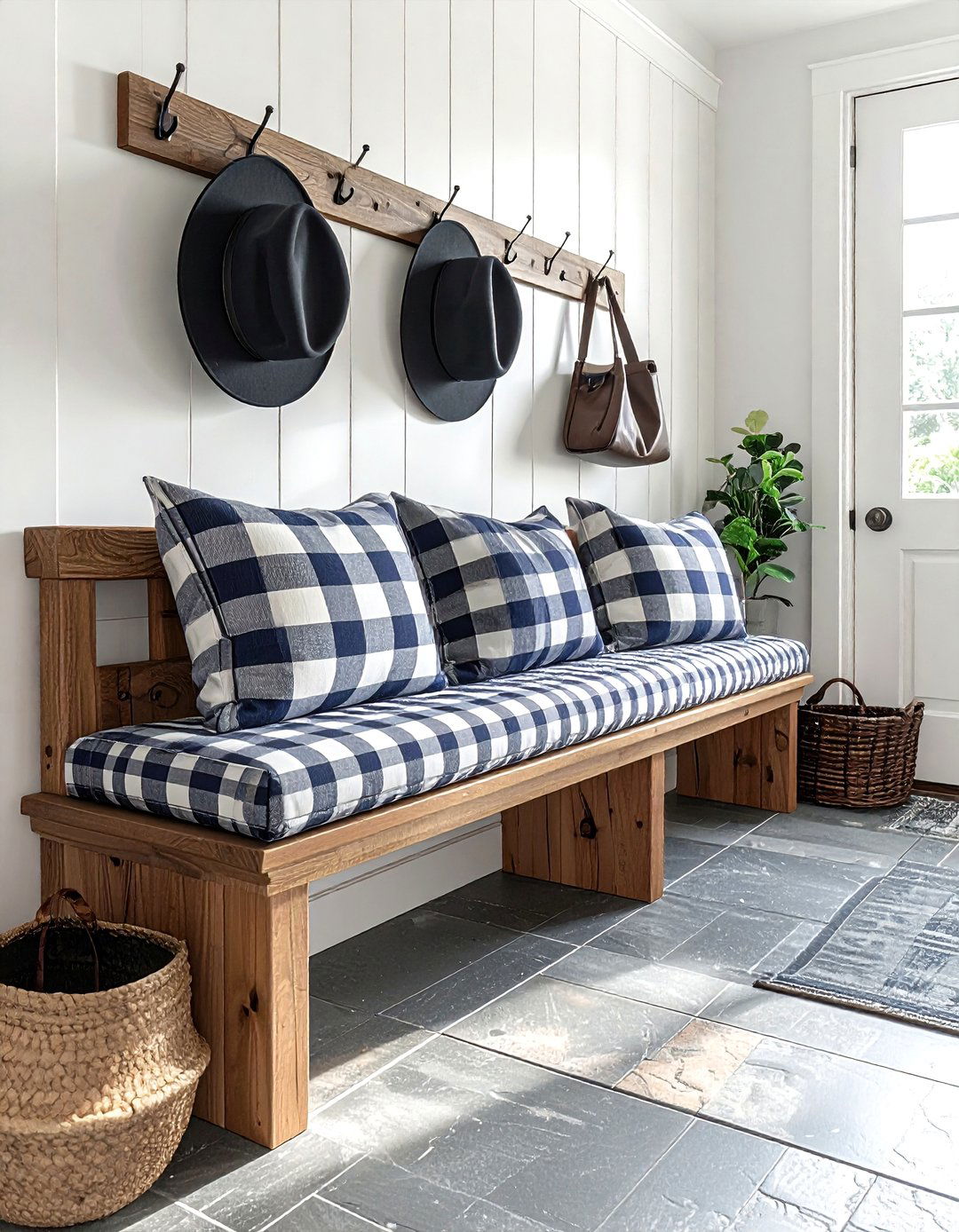 Gingham mudroom cushion - 30 gingham decor ideas