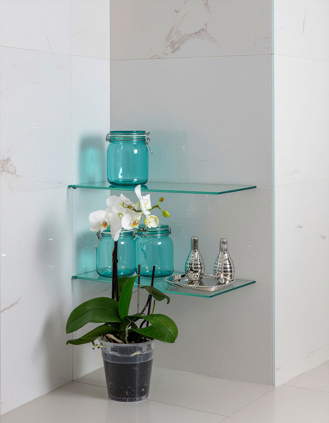 Glass Corner Shelving - 30 bathroom corner storage ideas