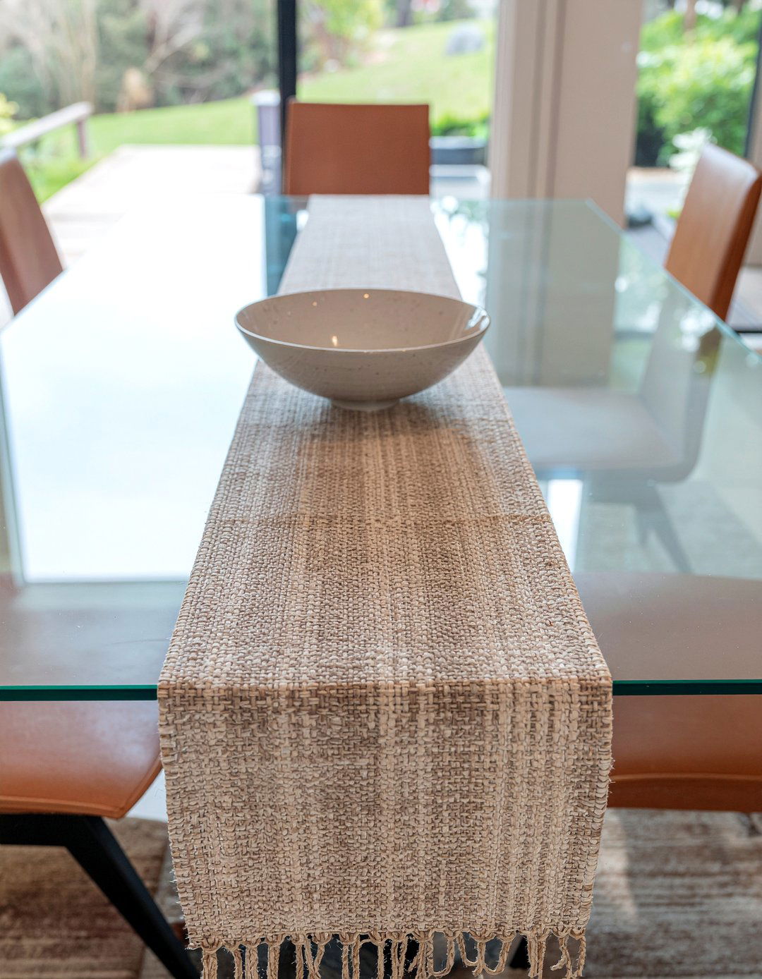 Glass Dining Table Glare - 30 dining room mistakes to avoid