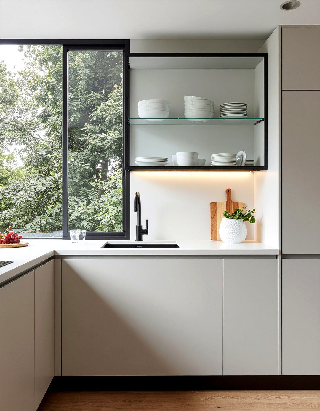 Glass Front Cabinet - 30 clean-lined kitchen ideas