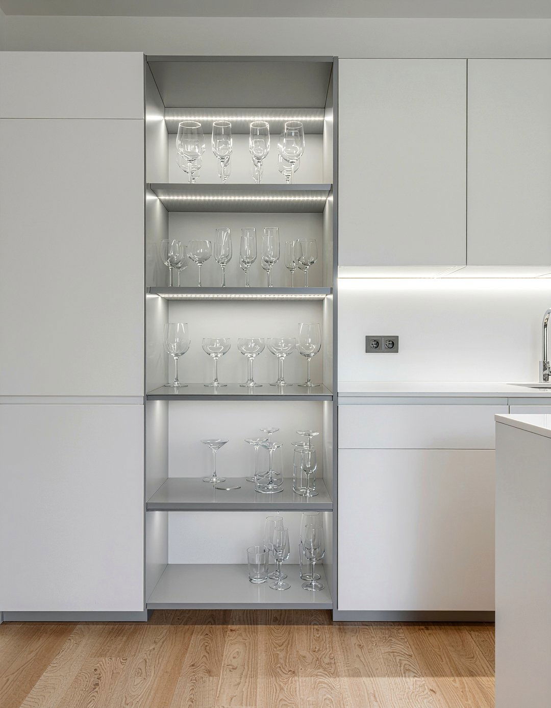 Glass Front Cabinet Doors - 30 elegant kitchen ideas