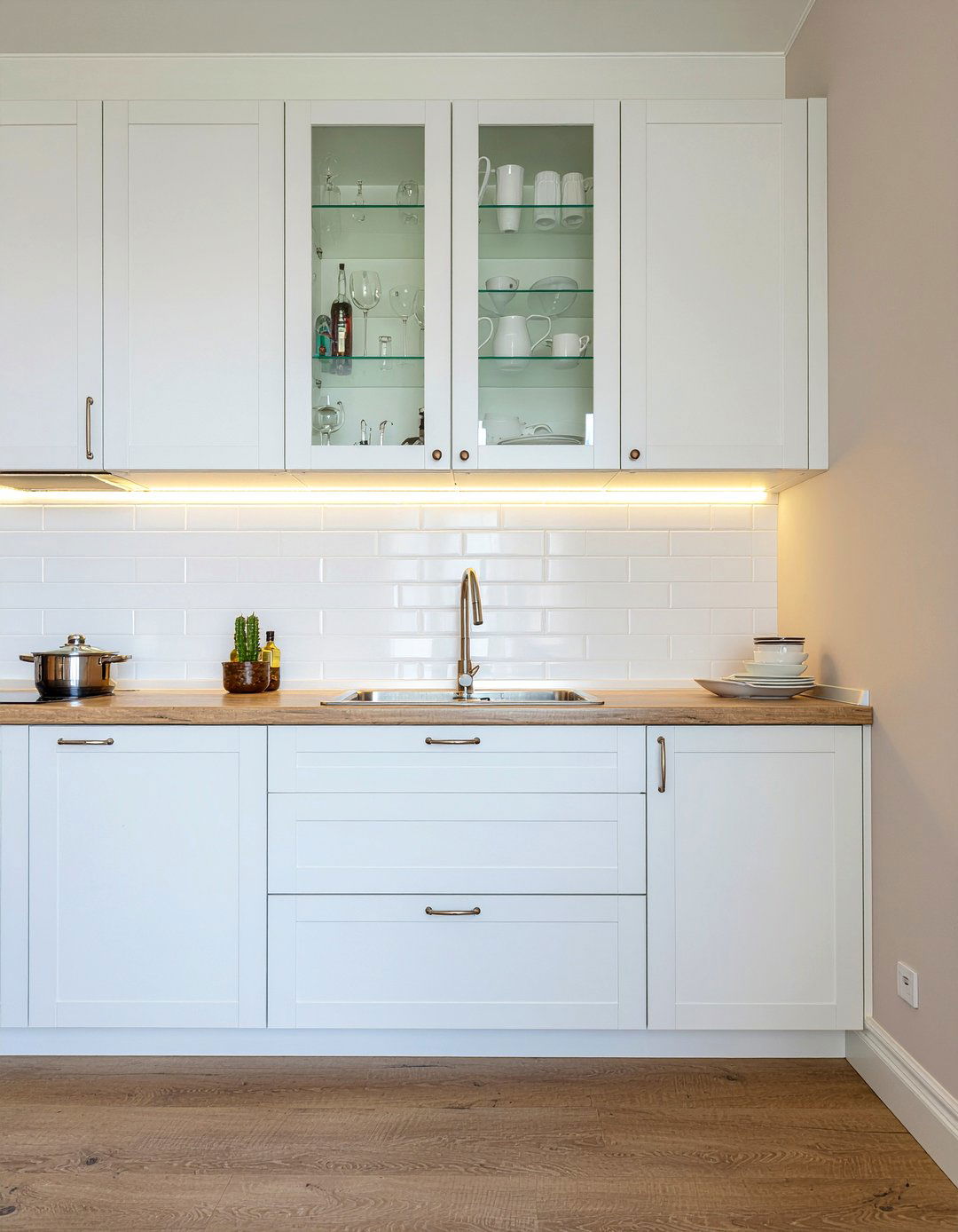 Glass Front Cabinets - 30 kitchen transformation ideas