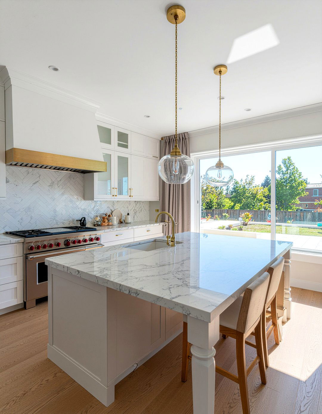 Glass Globe Pendant Lighting Kitchen - 30 modern pendant kitchen ideas