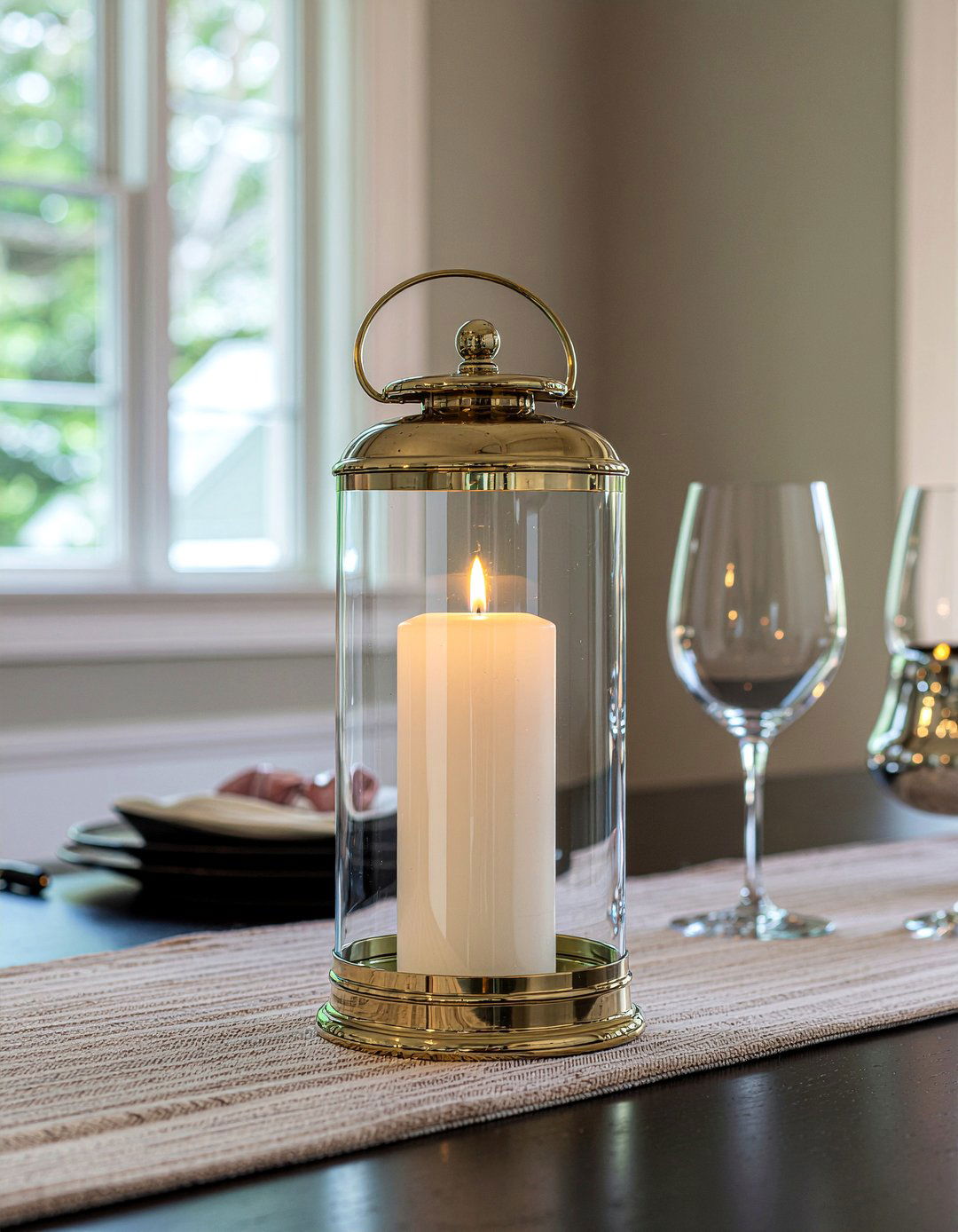 Glass Hurricane Lantern - 30 centerpiece dining room ideas