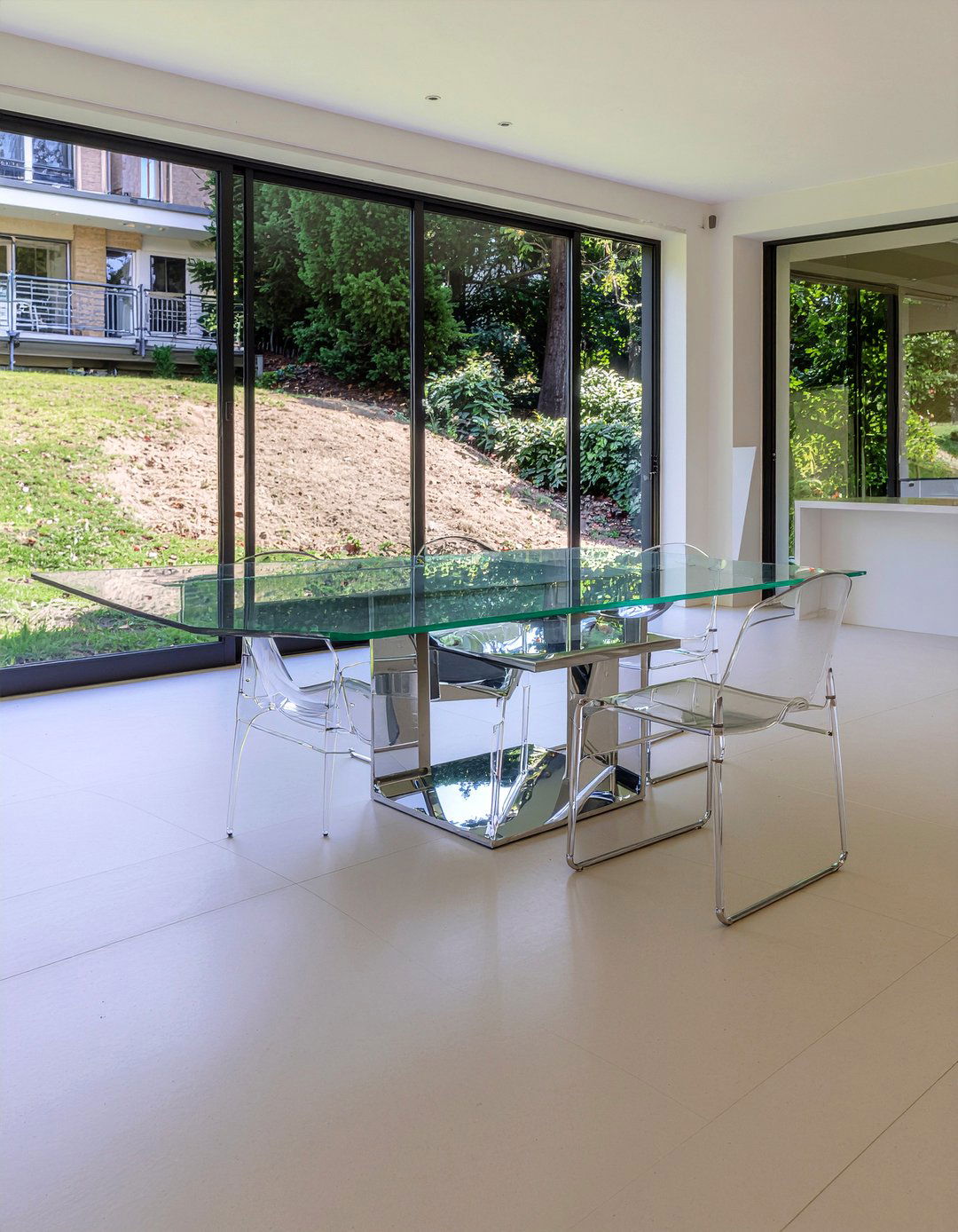 Glass Top Table - 30 row house dining room ideas