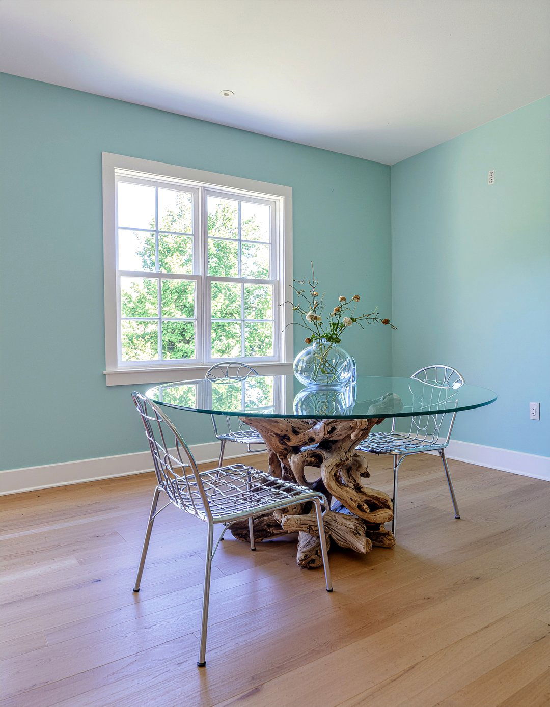 Glass Top Table Coastal Dining Room - 30 beach house dining room ideas