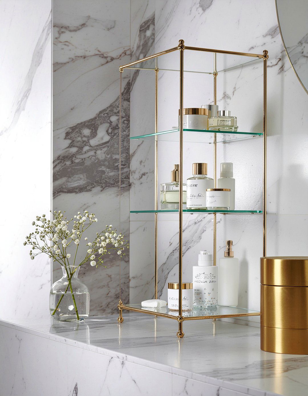 Glass and gold bathroom tower - 30 bathroom etagere ideas