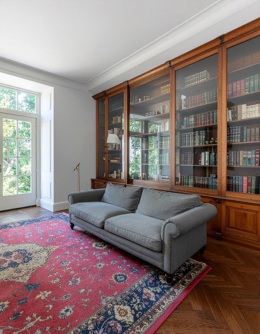 Glass door bookshelves - 30 living room built-in bookcases