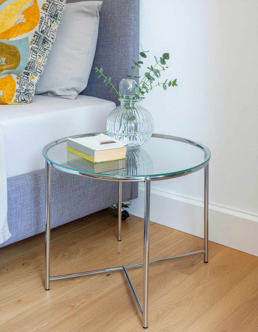 Glass round nightstand - 30 bedroom round nightstands